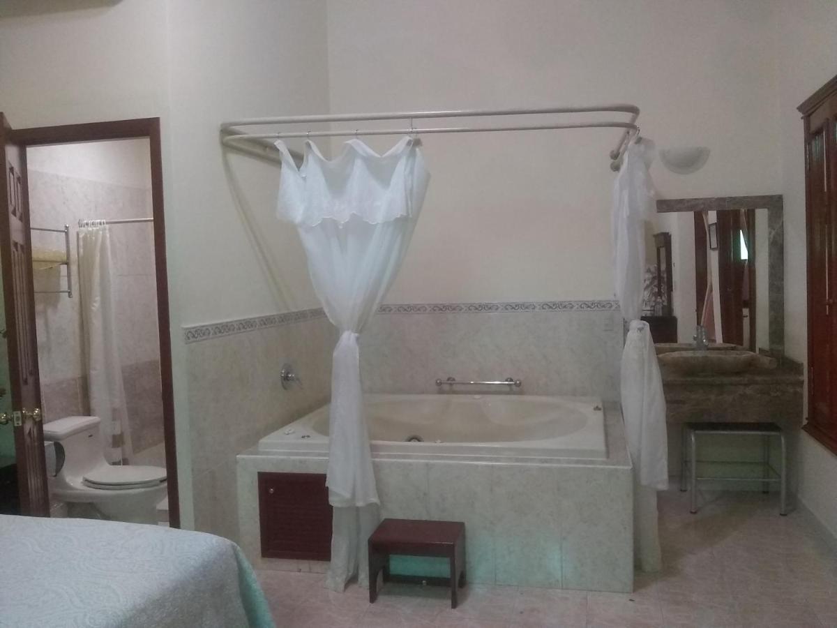 Hotel Casona Misiones Querétaro Buitenkant foto